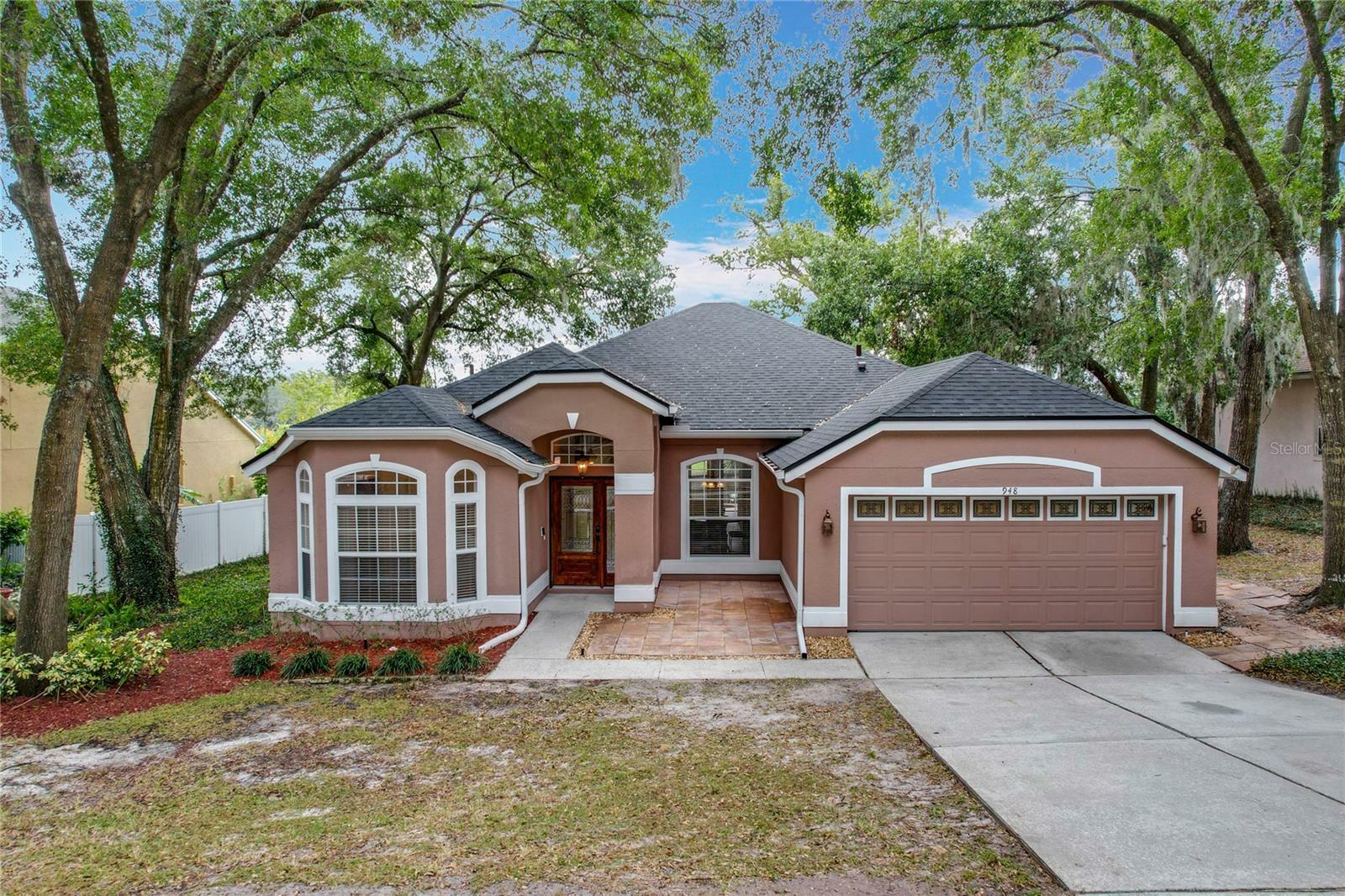 Property Photo:  948 Woodcraft Drive  FL 32712 