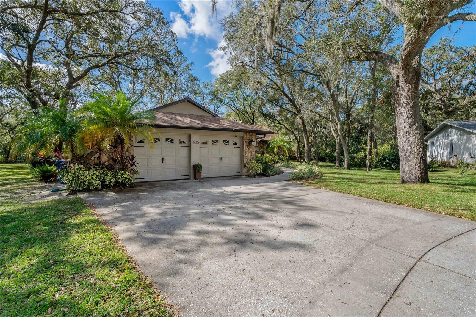 Property Photo:  3735 Thornbush Lane  FL 34655 