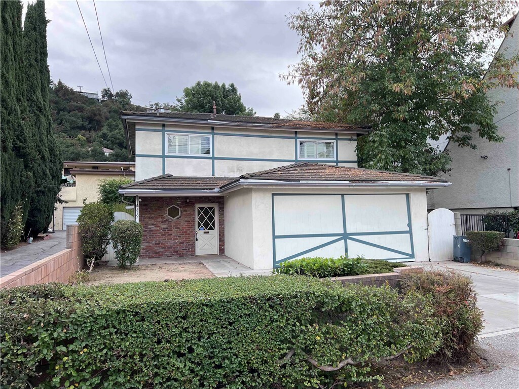 Property Photo:  319 Hawthorne Street  CA 91030 