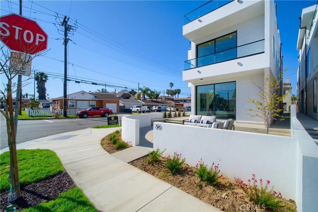 Property Photo: 203 Indianapolis Avenue CA 92648