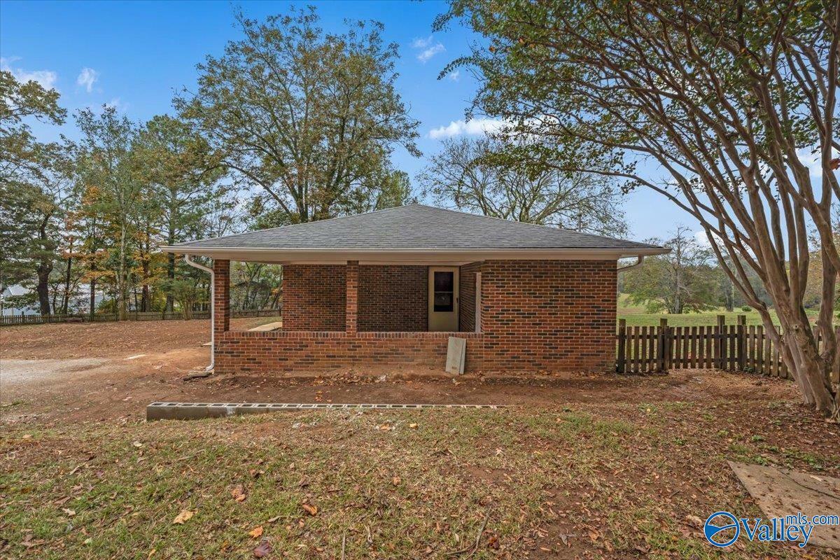 Property Photo:  19201 Upper Fort Hampton Road  AL 35620 