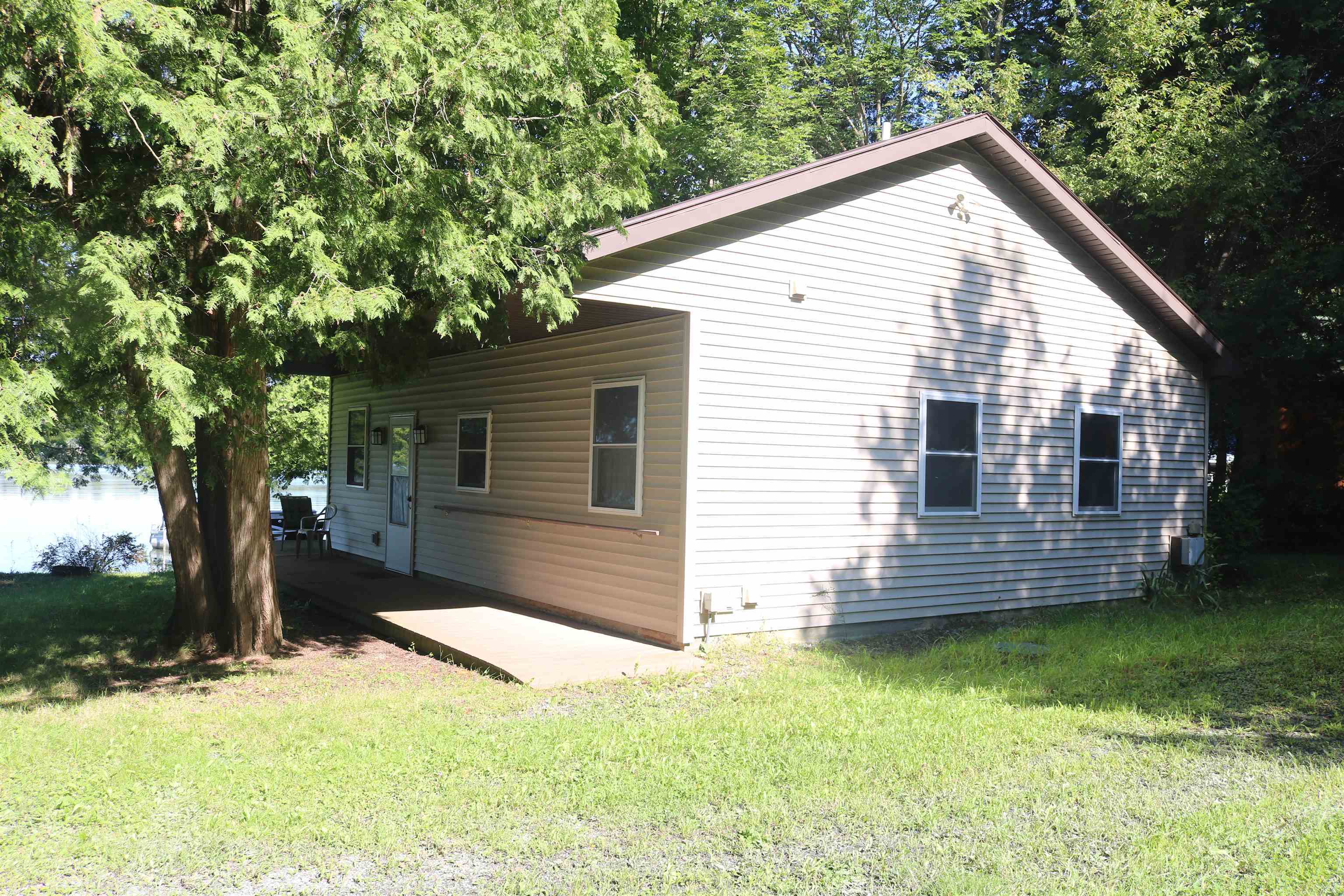 Property Photo:  78 Hammond Shore Road  VT 05457 