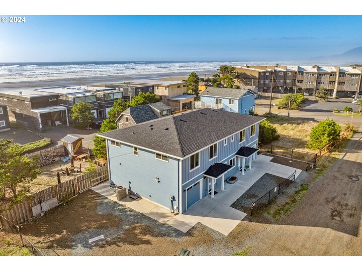 Property Photo: 107/109 NW 22nd Ave OR 97136