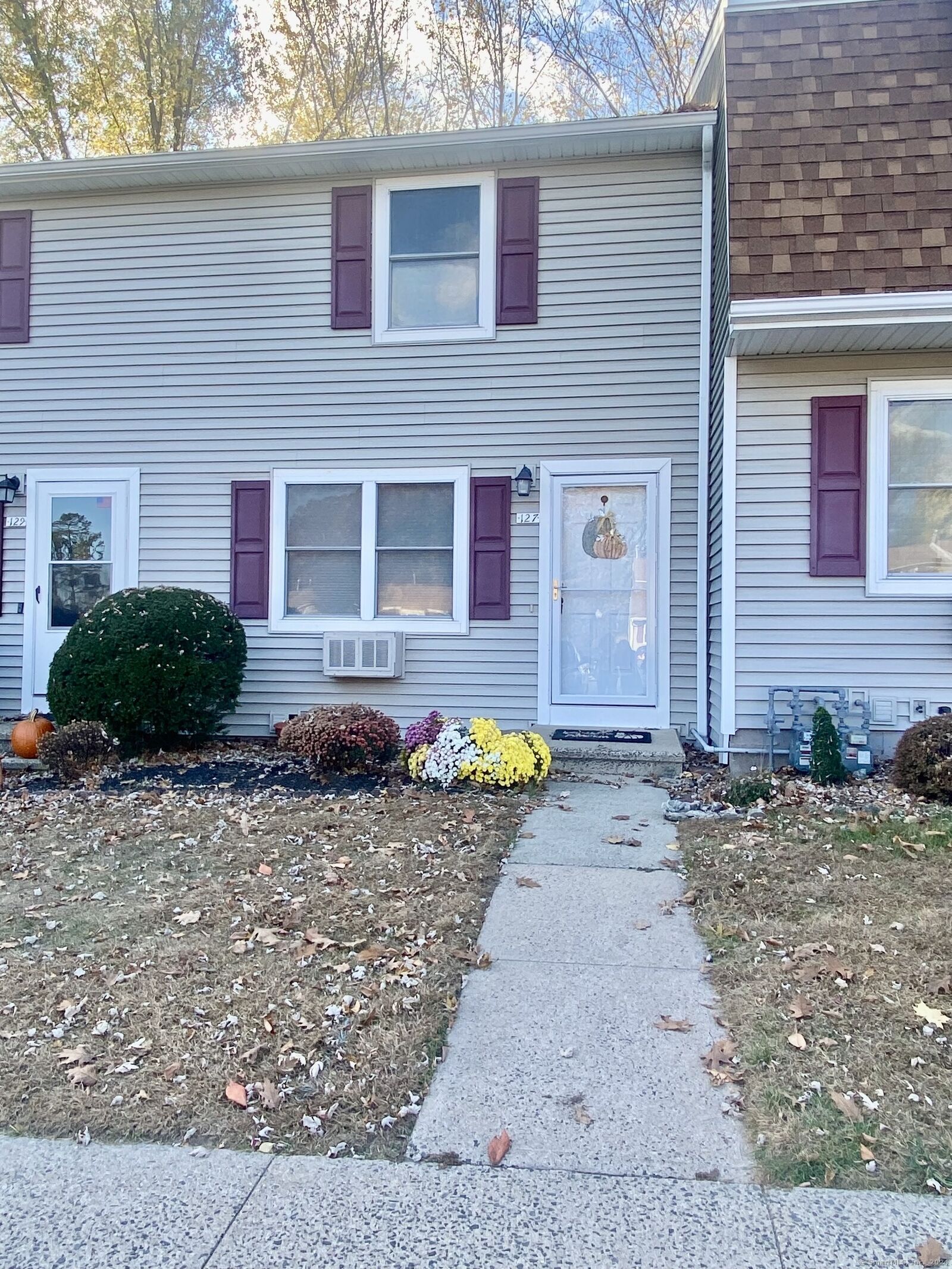 Property Photo: 127 Brentwood Drive 127 CT 06492