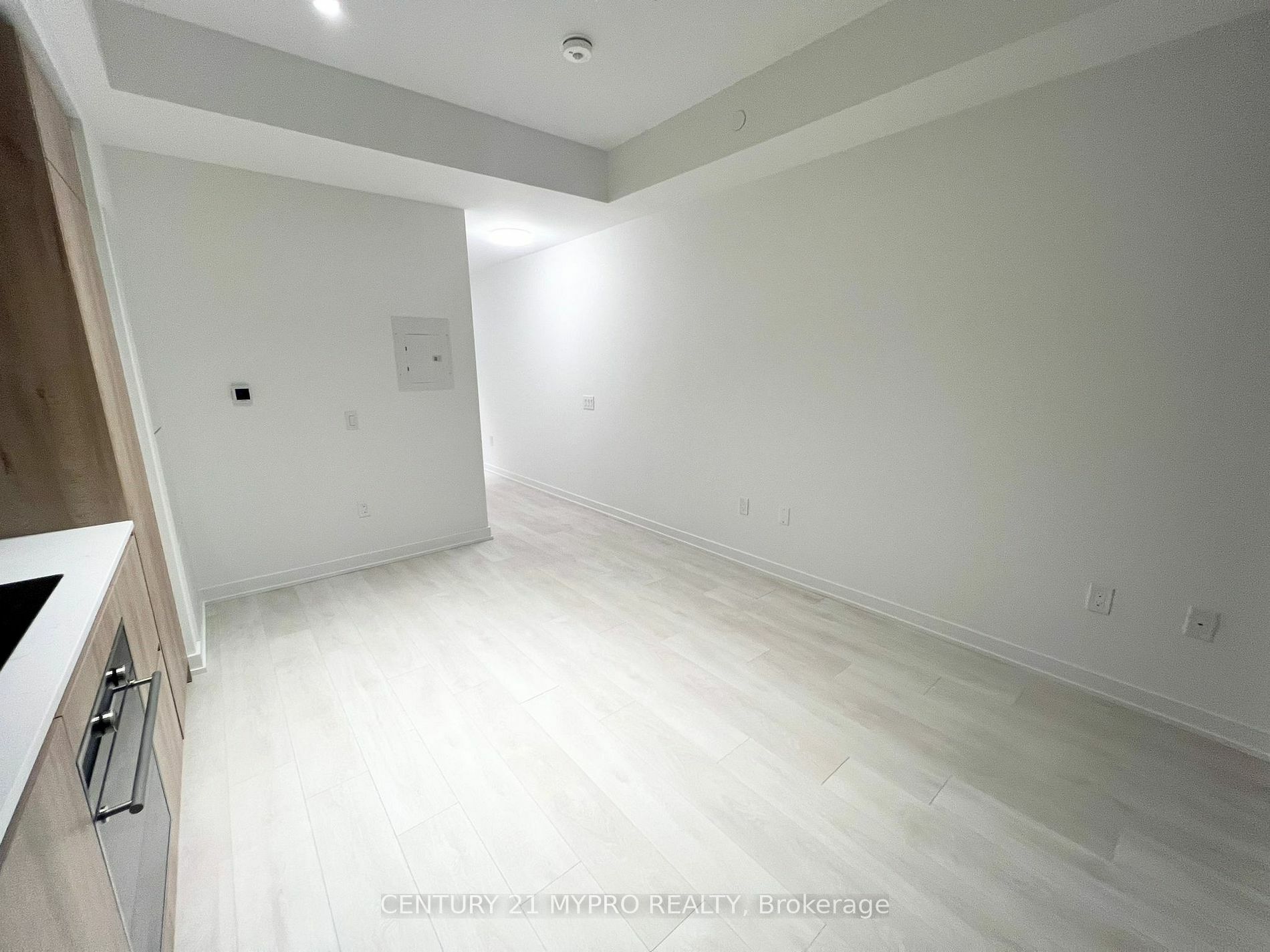 Photo de la propriété:  127 Broadway Ave 204  ON M4P 1V8 