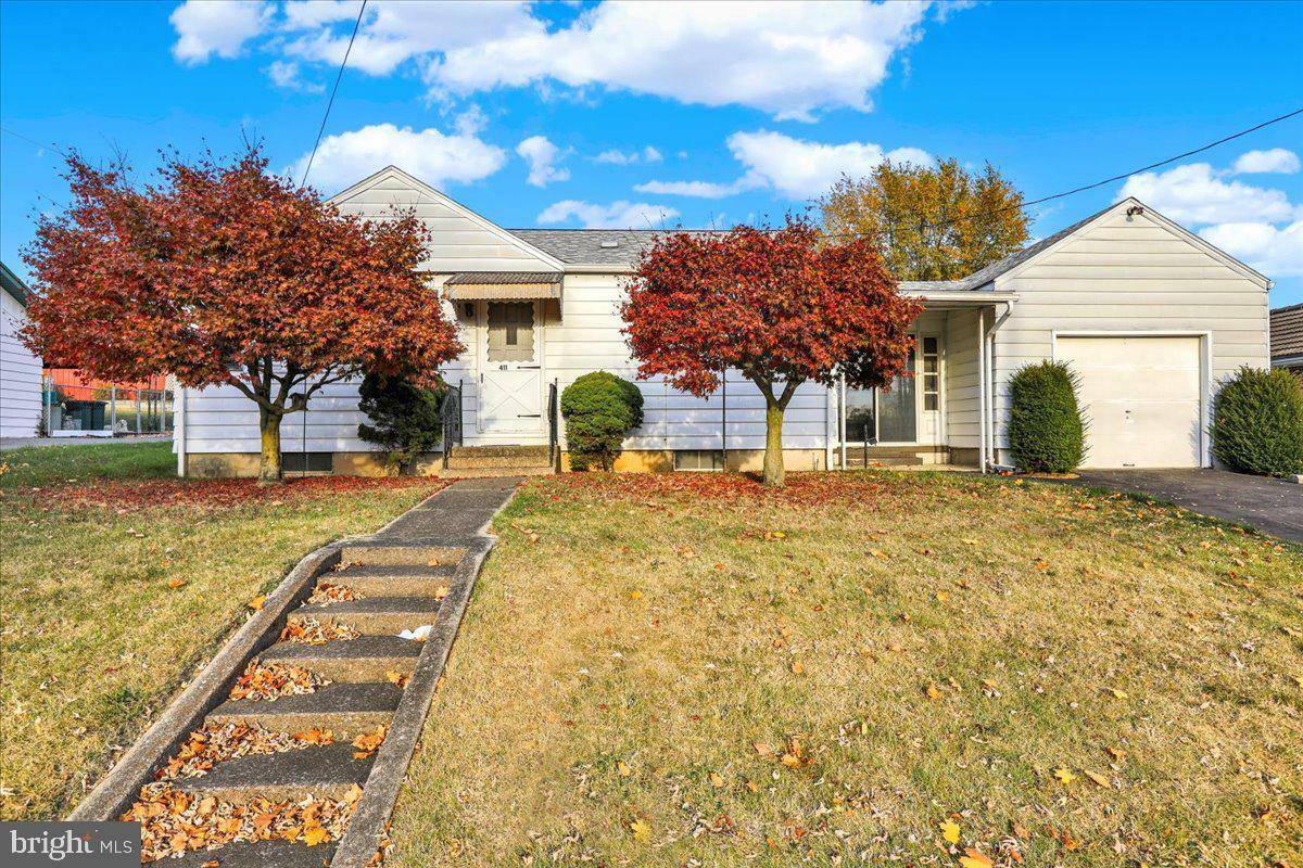 Property Photo:  411 Indian Manor Drive  PA 19533 