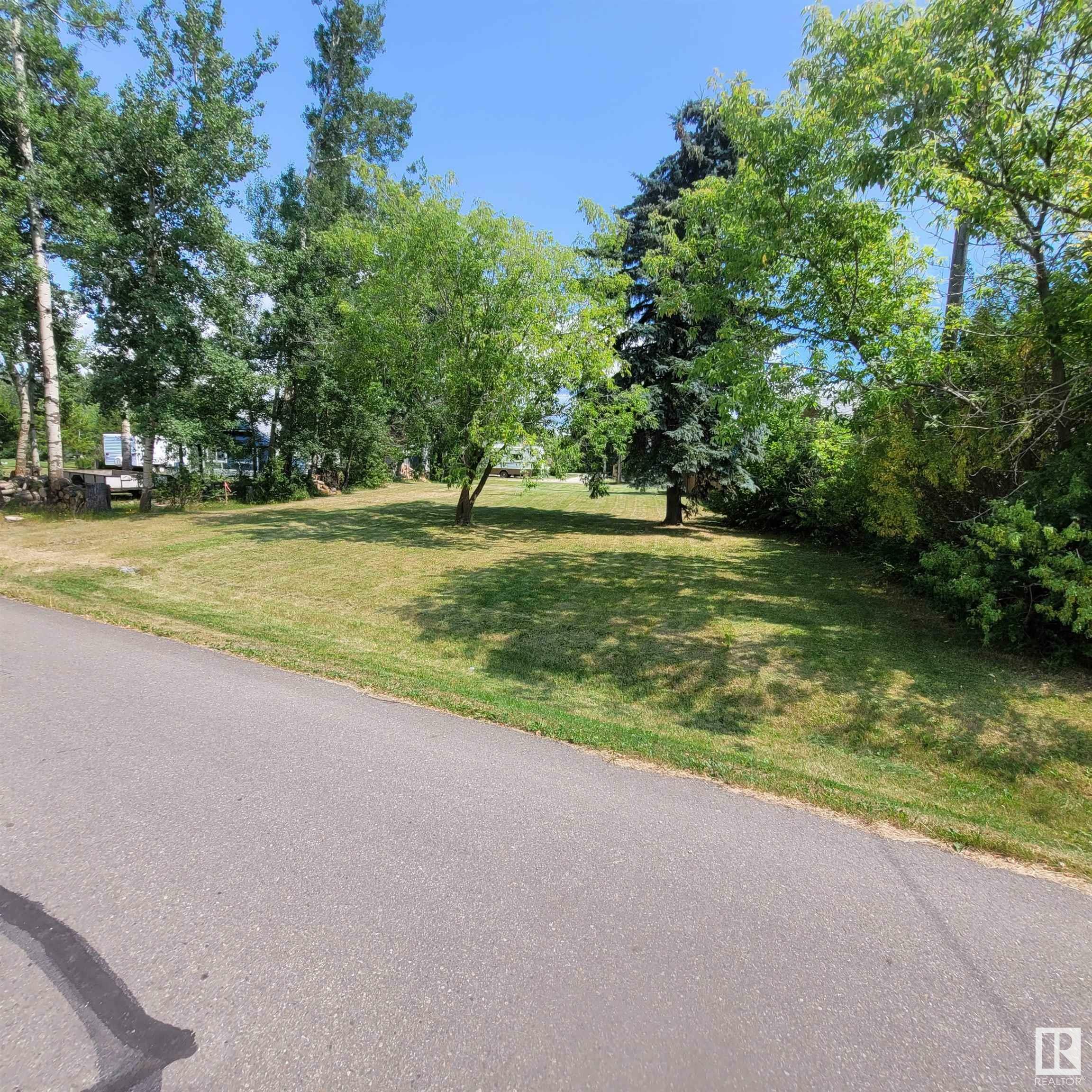 Property Photo:  4311 47 Avenue  AB T0E 0A0 