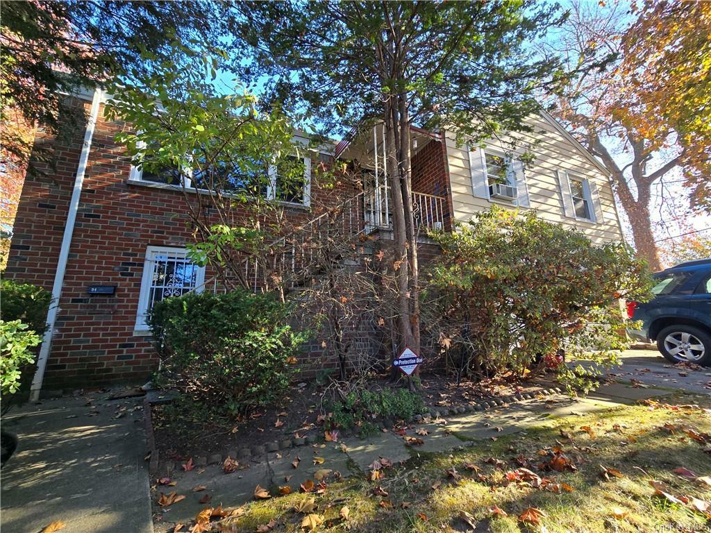 Property Photo:  94 Brandon Road  NY 10704 