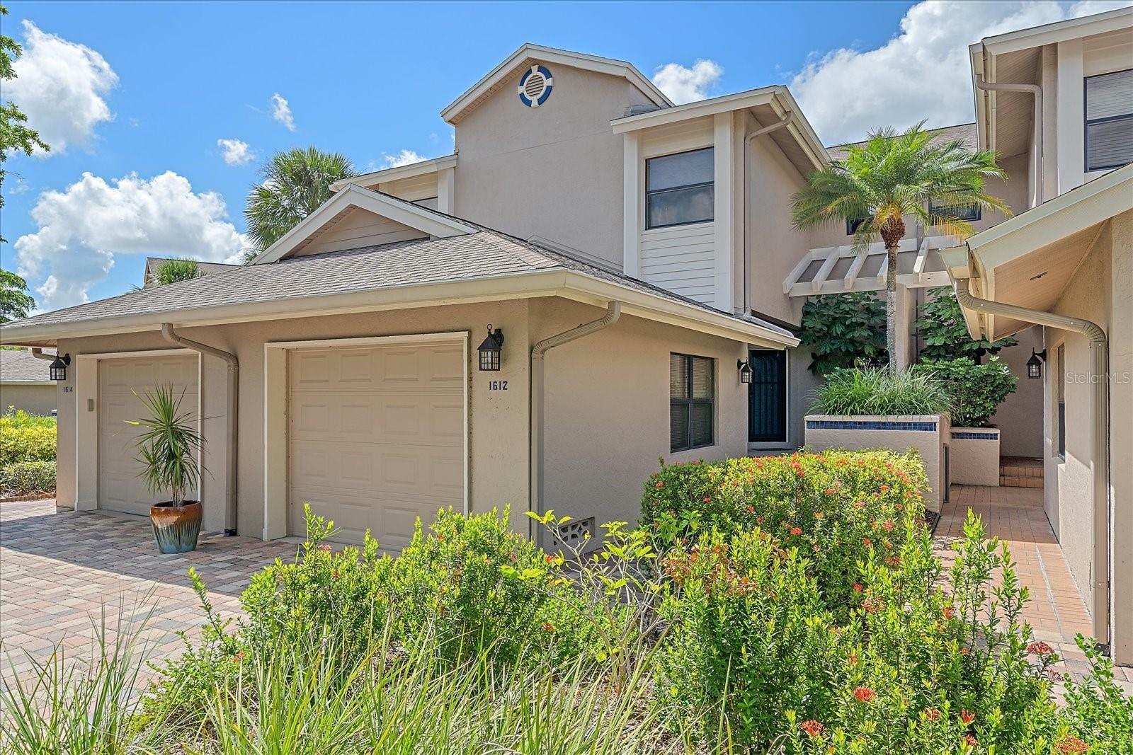 Property Photo:  1612 Starling Drive 101  FL 34231 