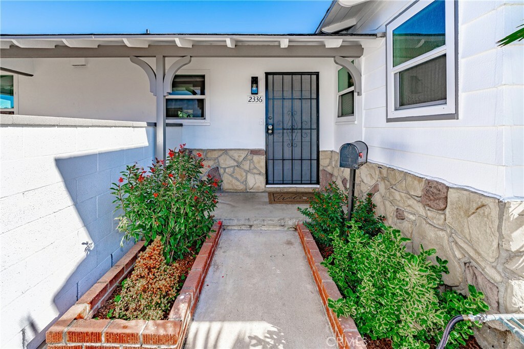 Property Photo:  2336 Stanbridge Ave.  CA 90815 