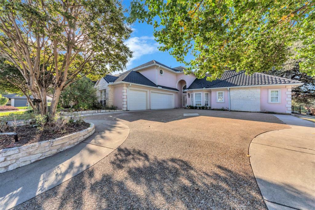 Property Photo:  8517 Woodlake Circle  TX 76179 