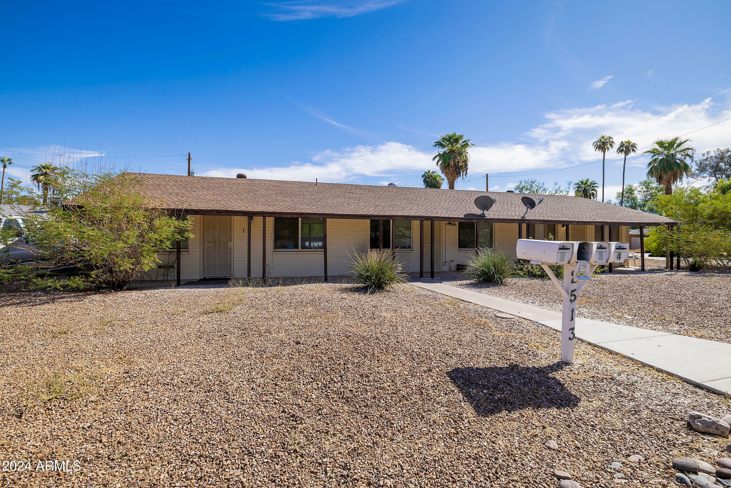 Property Photo:  2513 N 48th Place  AZ 85008 