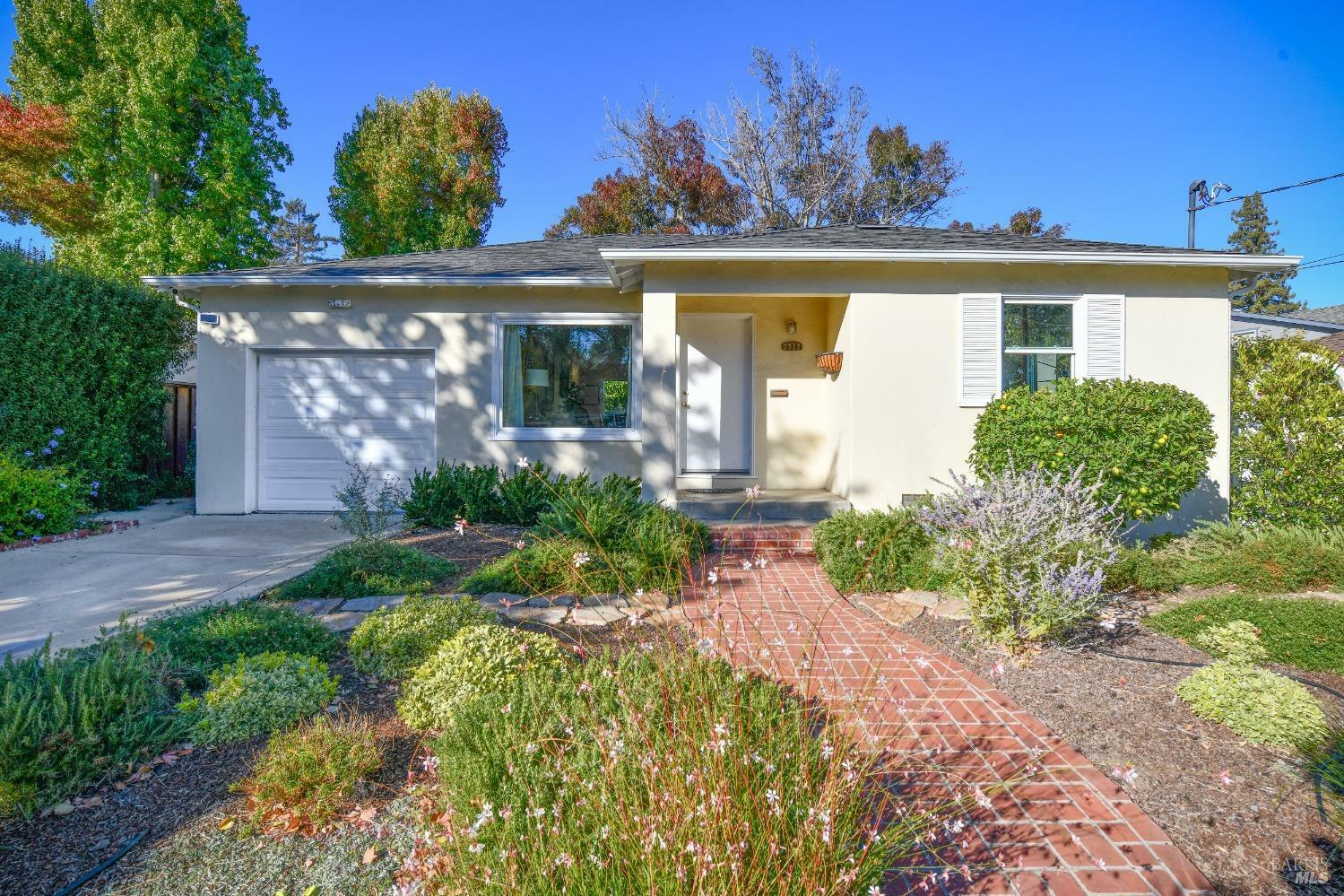 Property Photo:  2712 Illinois Street  CA 94558 