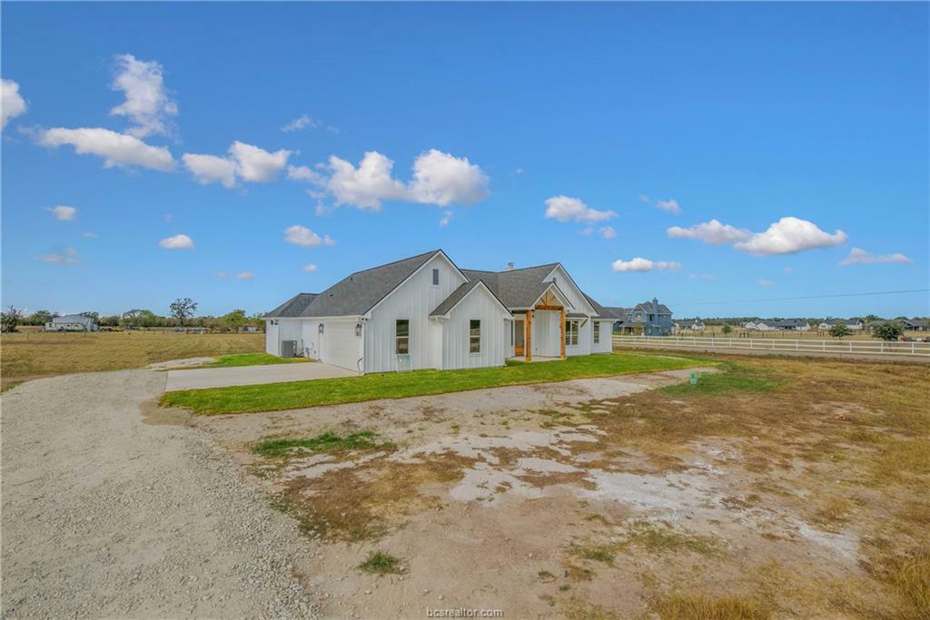 Property Photo:  16711 Kelton Lane Lane  TX 77861 