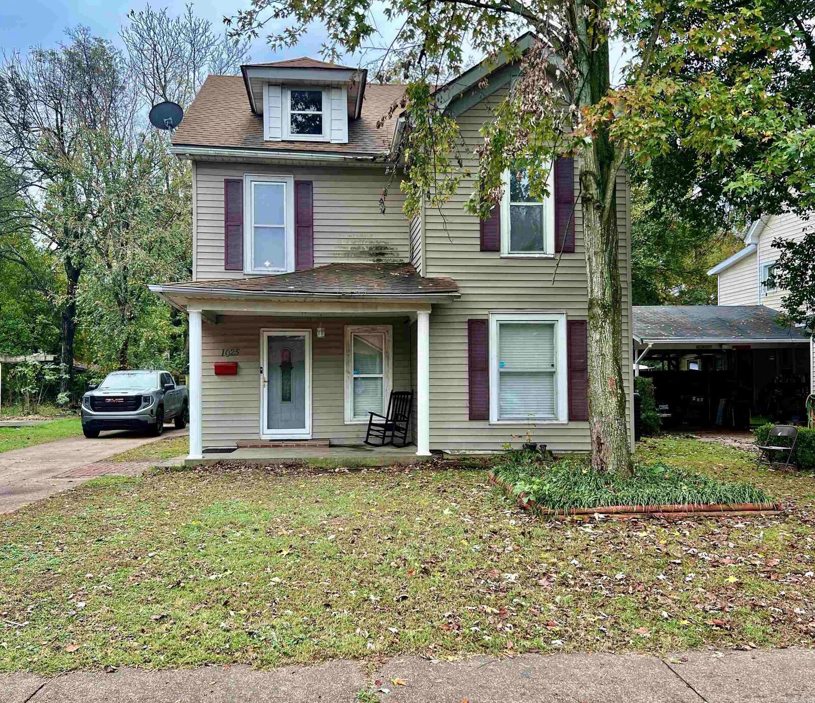 Property Photo:  1025 W Walnut Street  AR 72315 