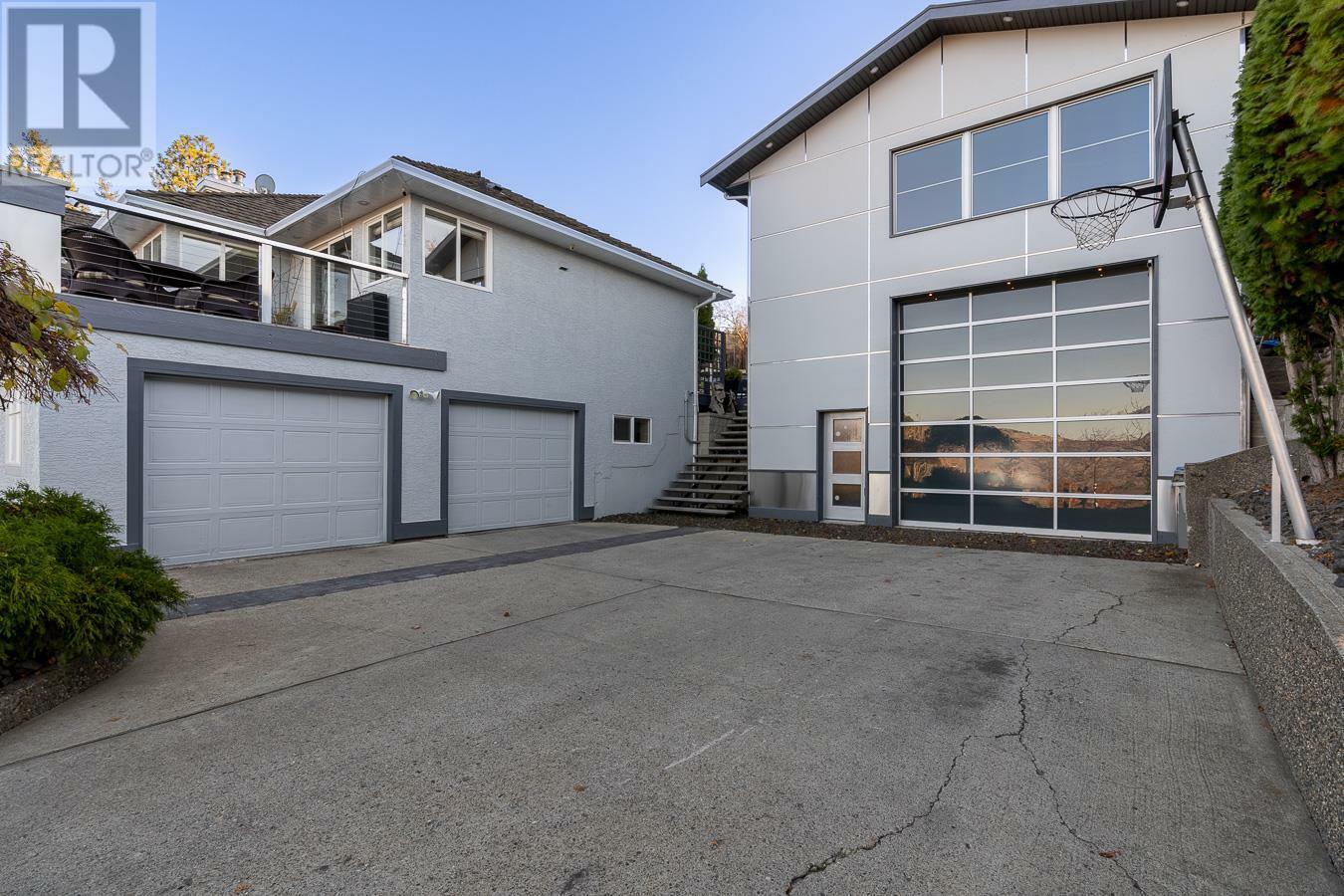 Property Photo:  2015 High Country Boulevard  BC V2E 1L2 