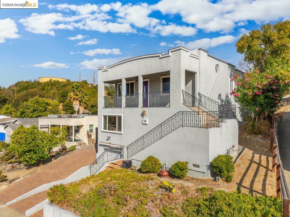 Property Photo:  2303 Scenic Avenue  CA 94553 