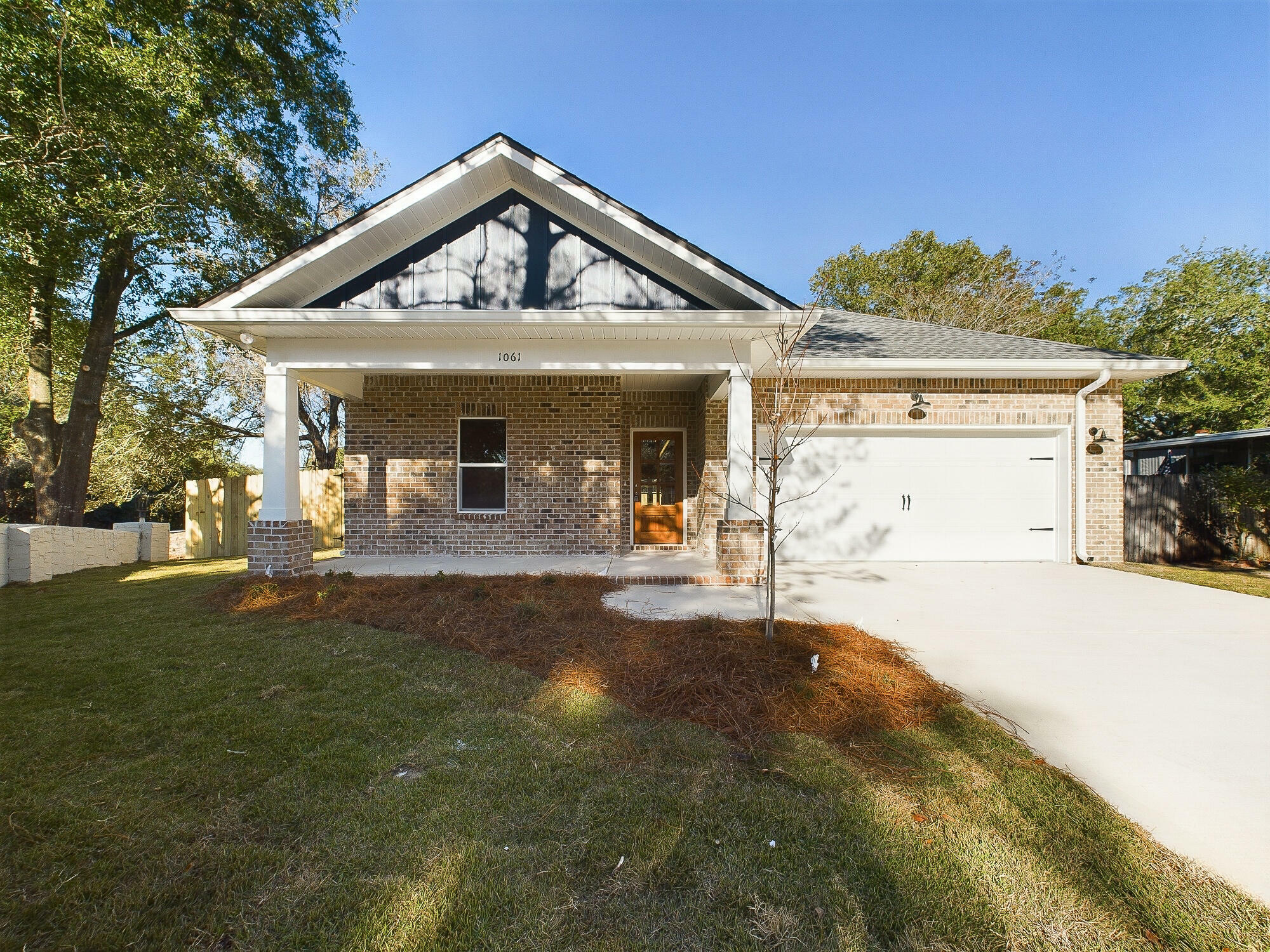 Property Photo:  1061 Everglade Drive  FL 32578 