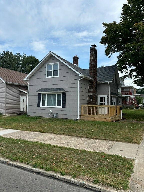 2117 Poplar Street  Erie PA 16502 photo