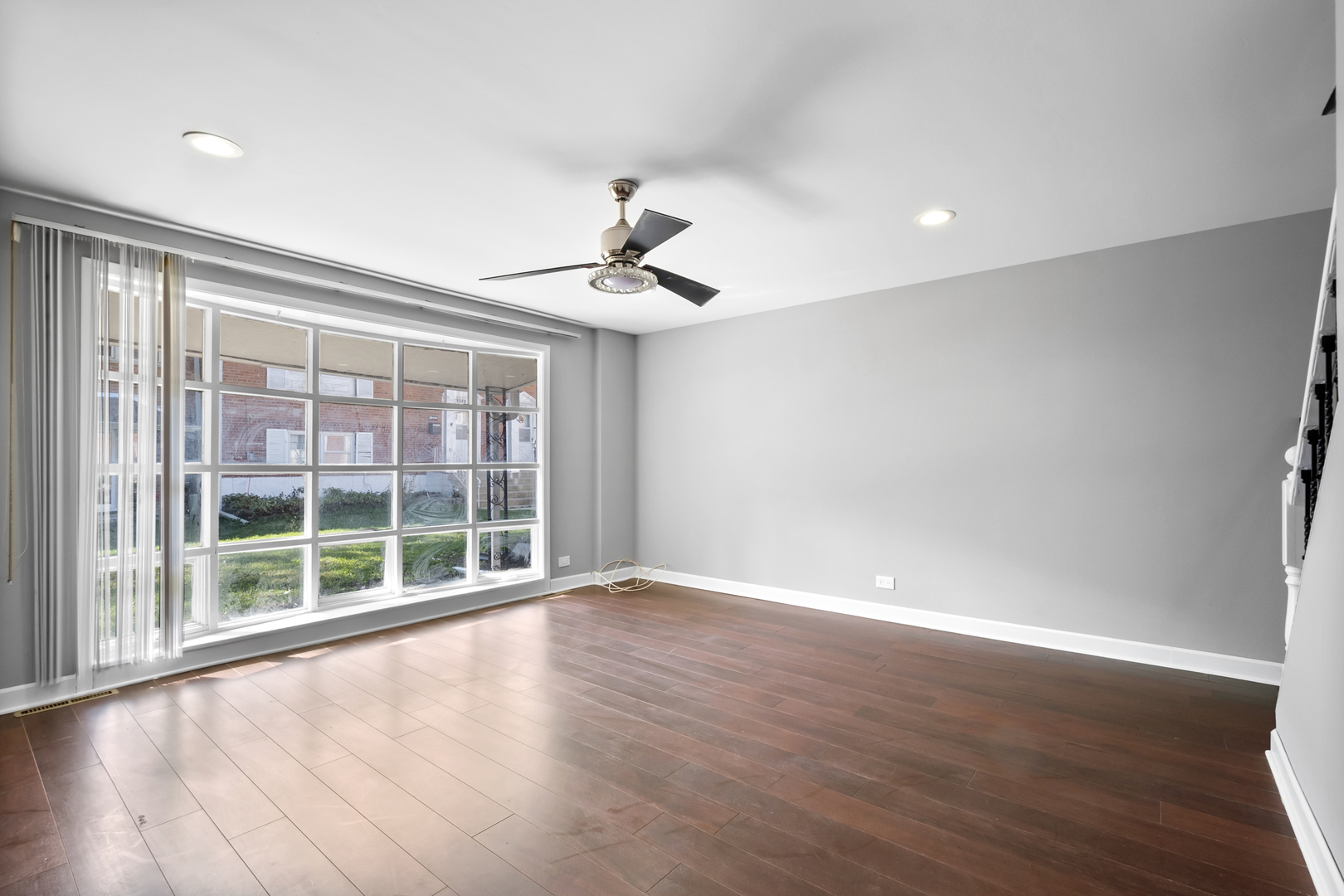 Property Photo:  7847 N Nordica Avenue  IL 60714 