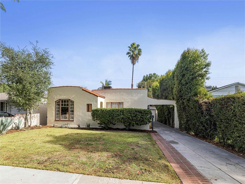Property Photo: 332 N Ontario Street CA 91505