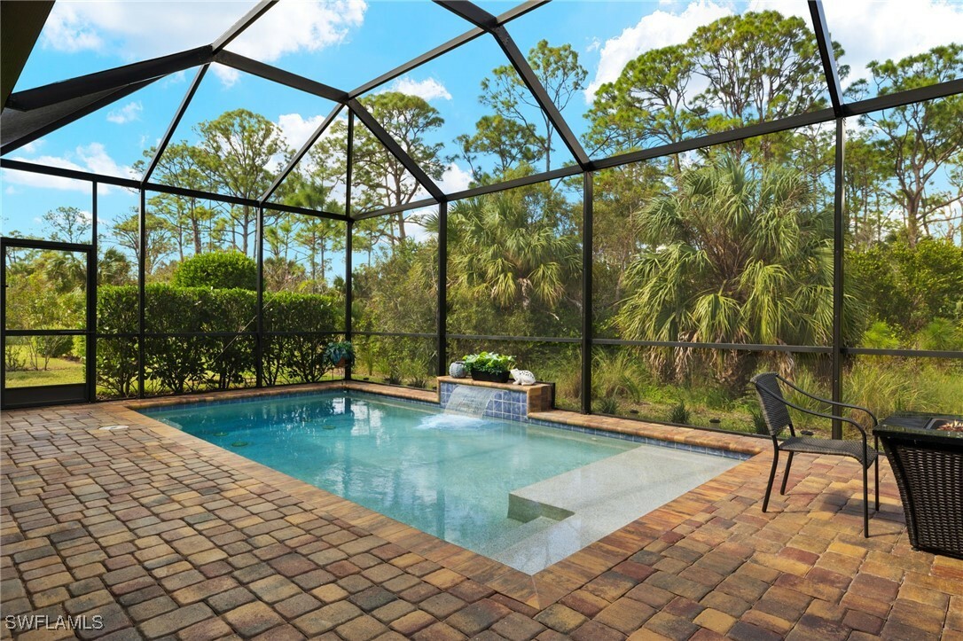 Property Photo: 1586 Marton Court FL 34113