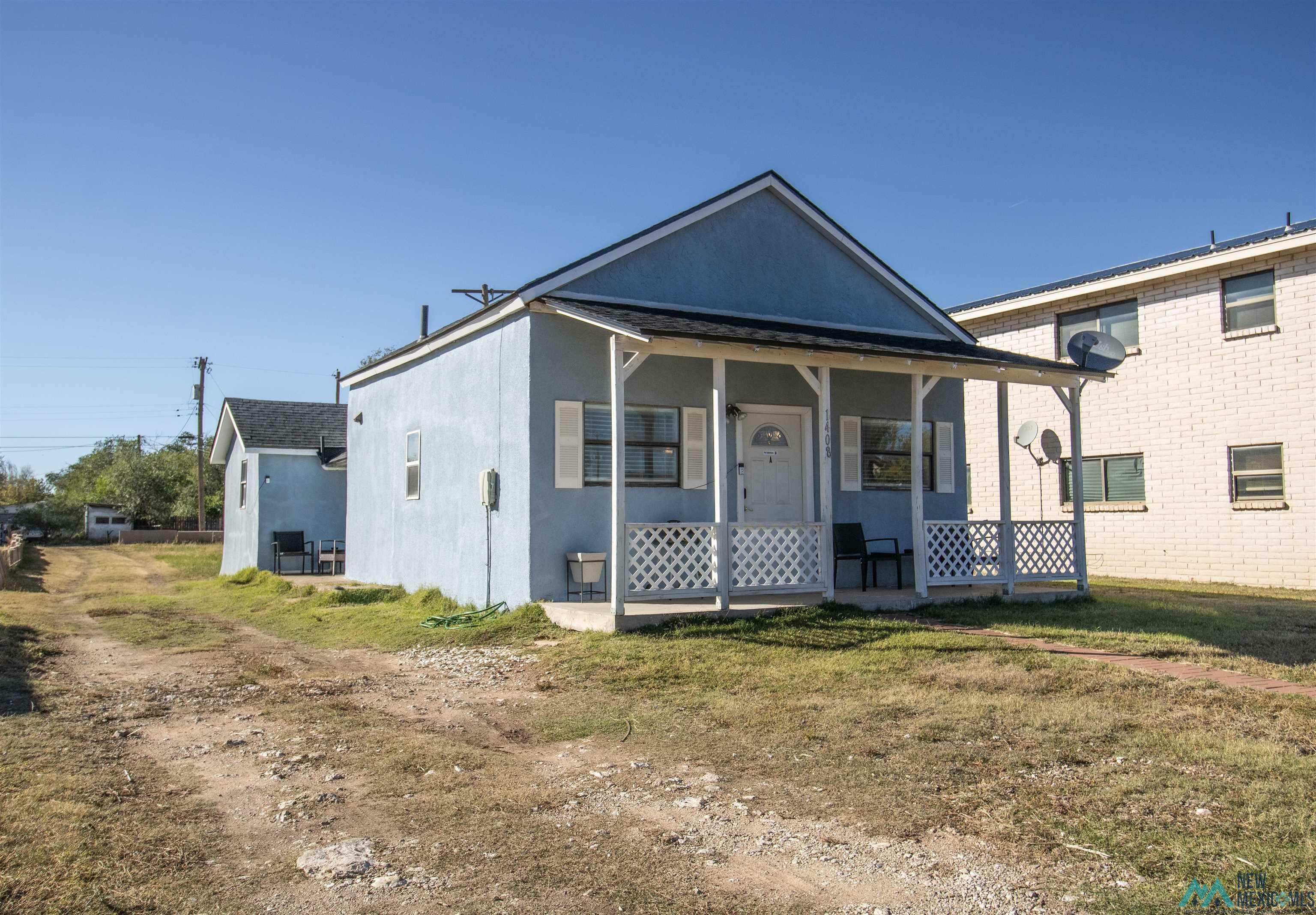 Property Photo:  1408 S Avenue E  NM 88130 