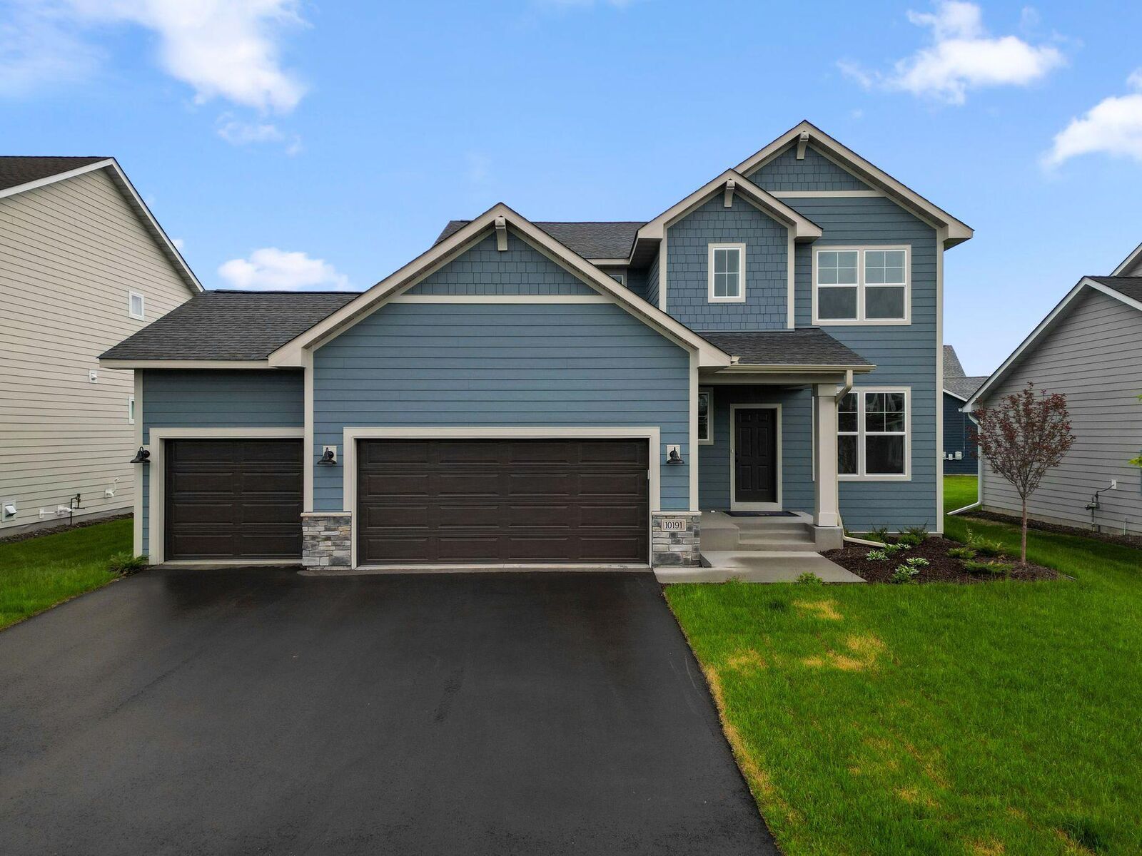 Property Photo:  10191 Arrowwood Path  MN 55129