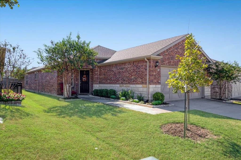 Property Photo:  900 Freedom Lane  TX 76227 