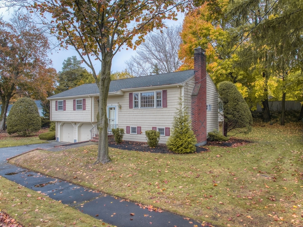 Property Photo: 17 Cherry Lane Dr MA 01867