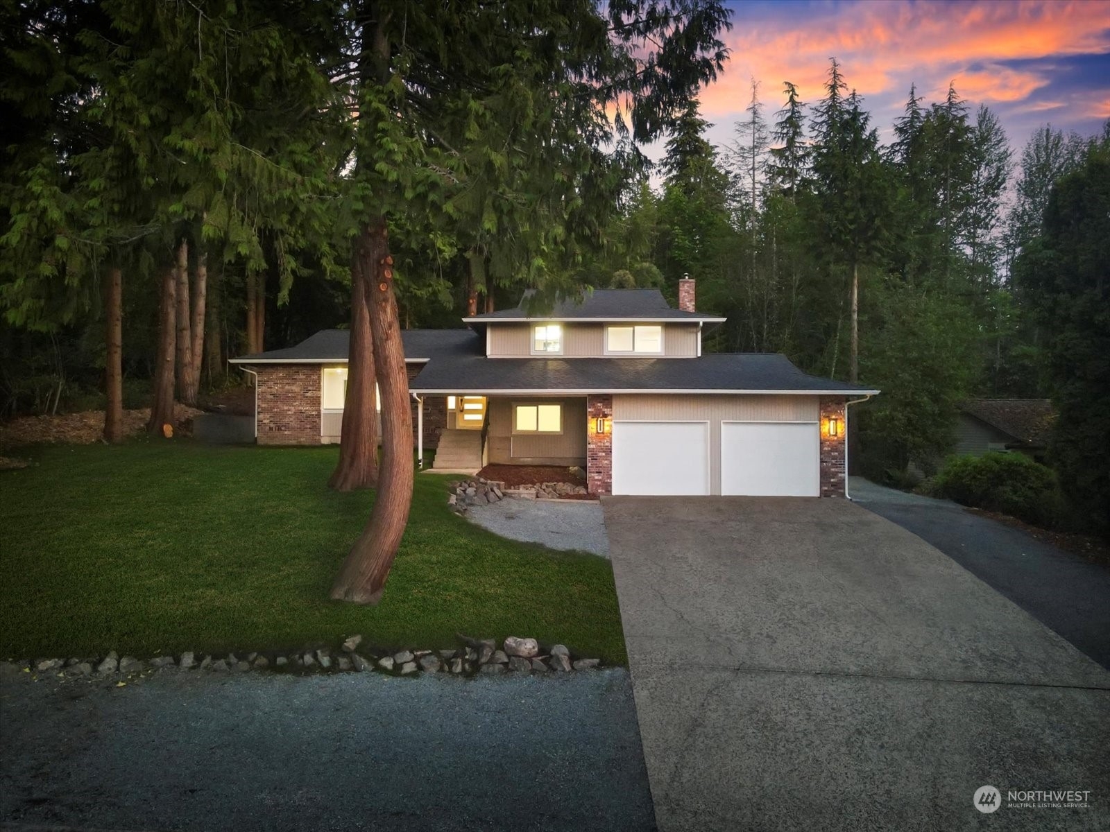 Property Photo:  2716  Iroquois Drive  WA 98273 