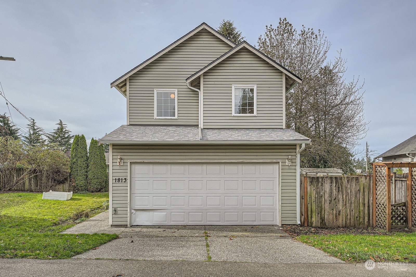 Property Photo:  1813 Harrington Avenue NE  WA 98056 