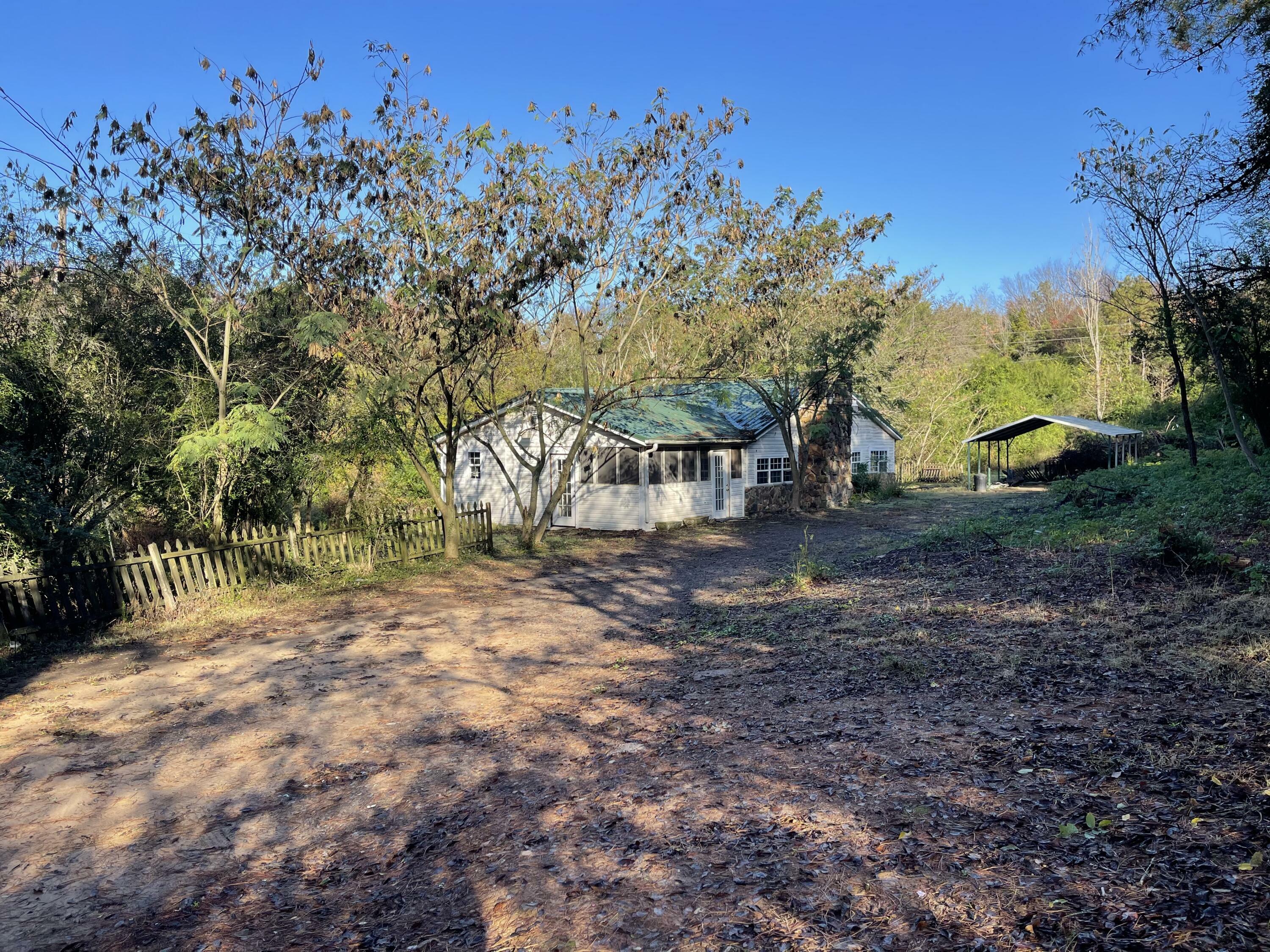 Property Photo:  1899 Shiloh Road  AR 72802 