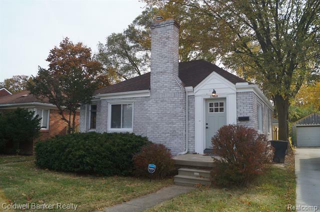 Property Photo: 17820 Chandler Park Drive MI 48224
