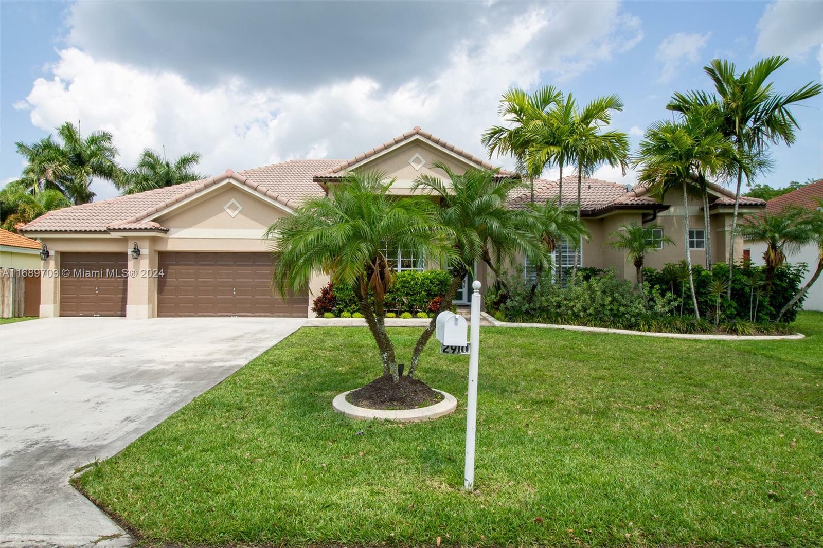 Property Photo:  2910 Fairways Dr  FL 33035 