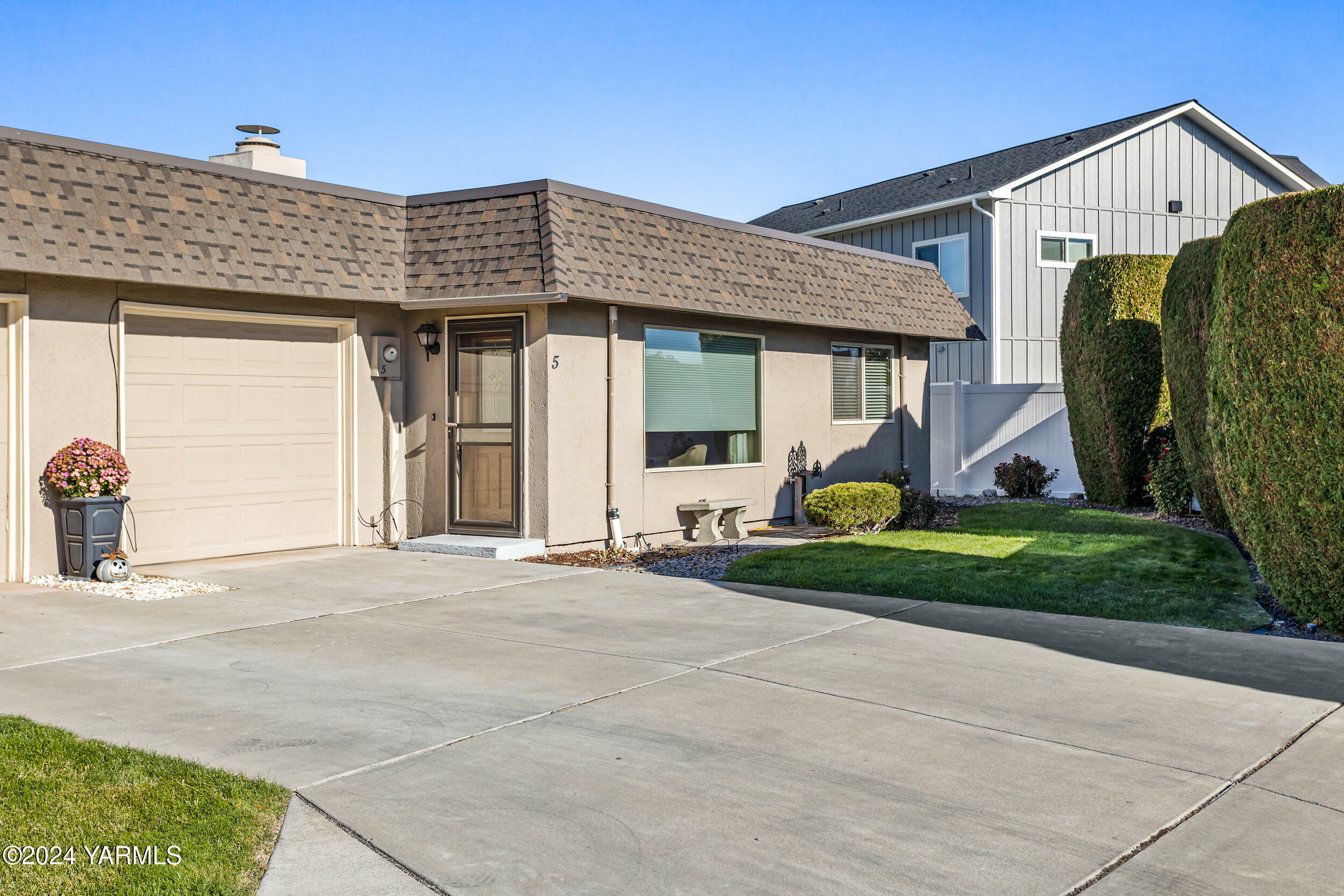 100 N 60th Ave 5  Yakima WA 98908 photo