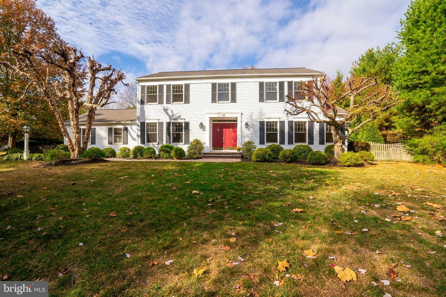 Property Photo:  25 Westminster Drive  NJ 08550 