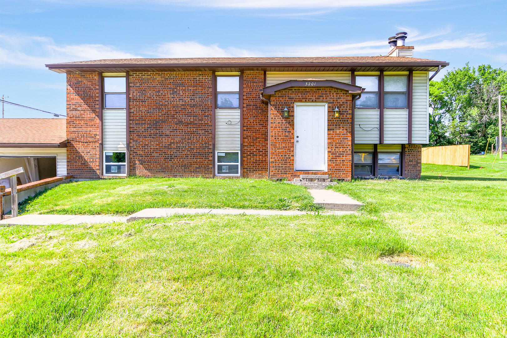 Property Photo:  3201 Elm Grove Dr  MO 65202 