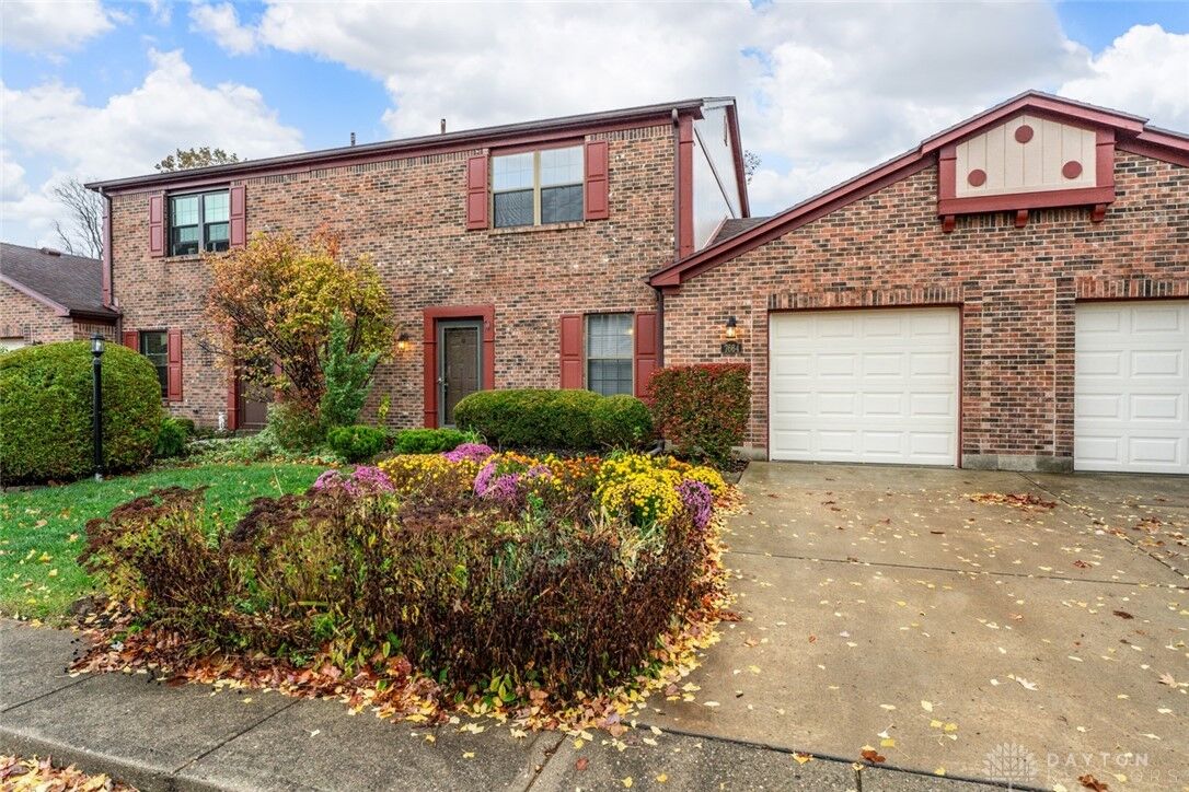 Property Photo: 7664 Paragon Commons Circle OH 45459