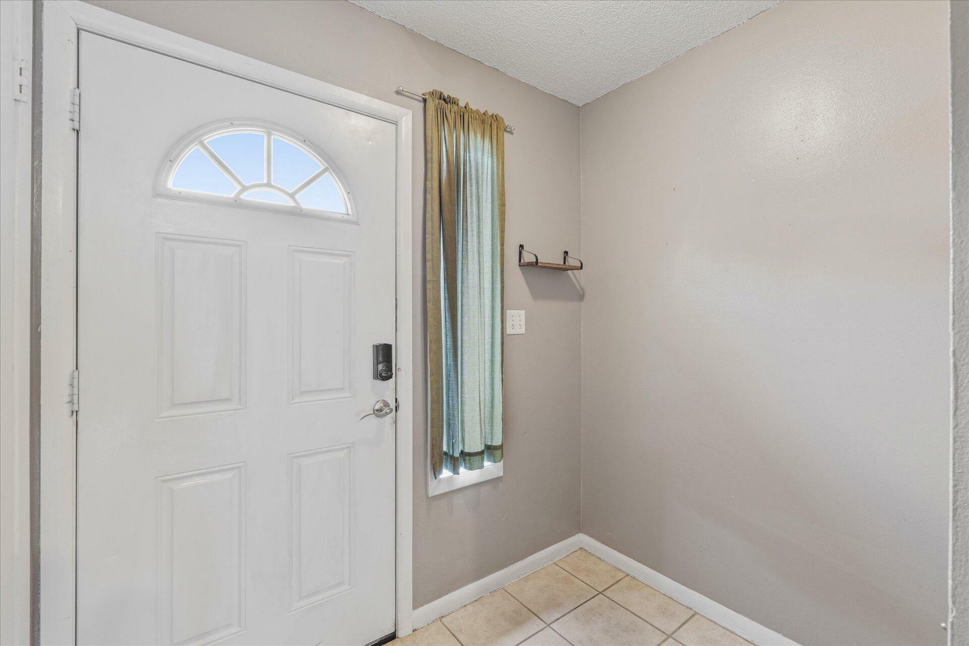 Property Photo:  136 SE Scottwood Drive  FL 32548 