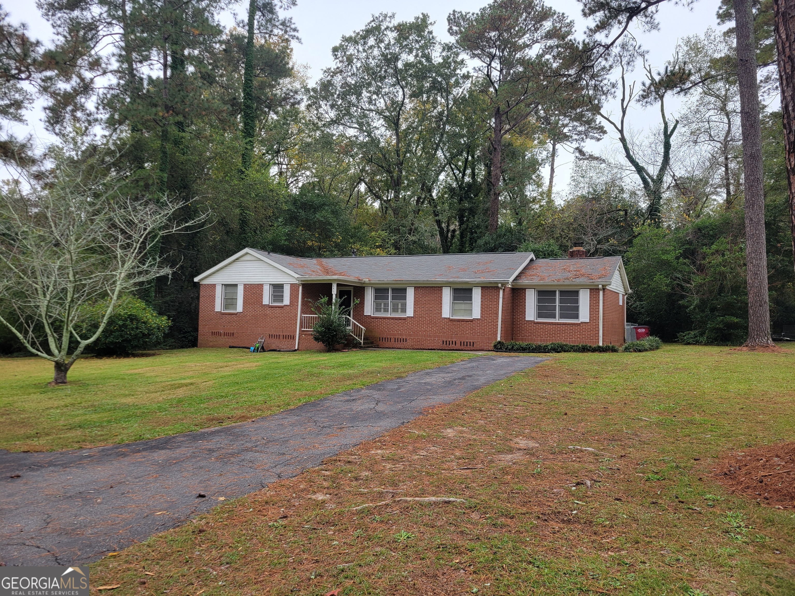 Property Photo:  646 Pierce Avenue  GA 31204 