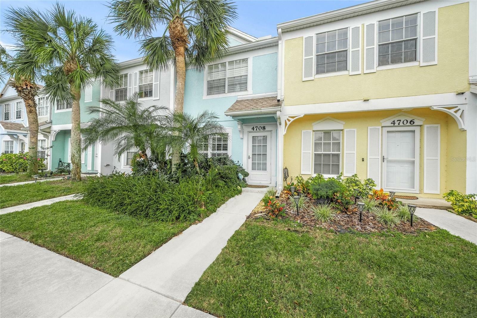 Property Photo:  4708 Sabal Key Drive  FL 34203 