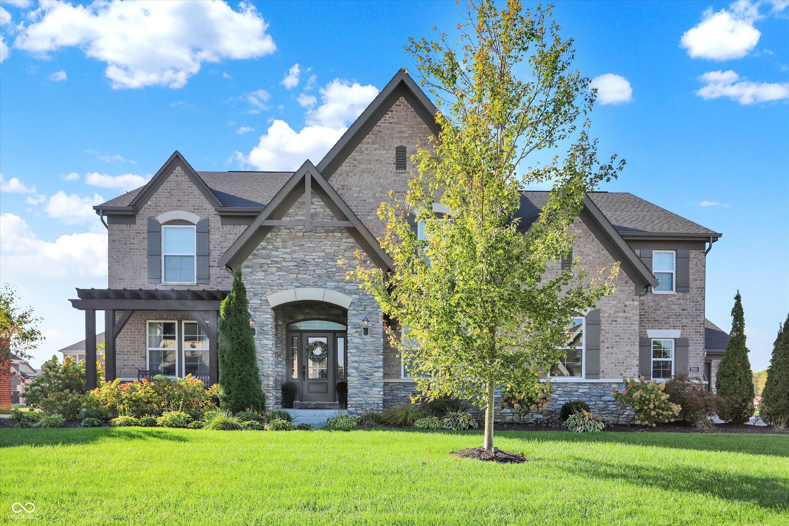 Property Photo: 7025 Birchwood Park Court IN 46259