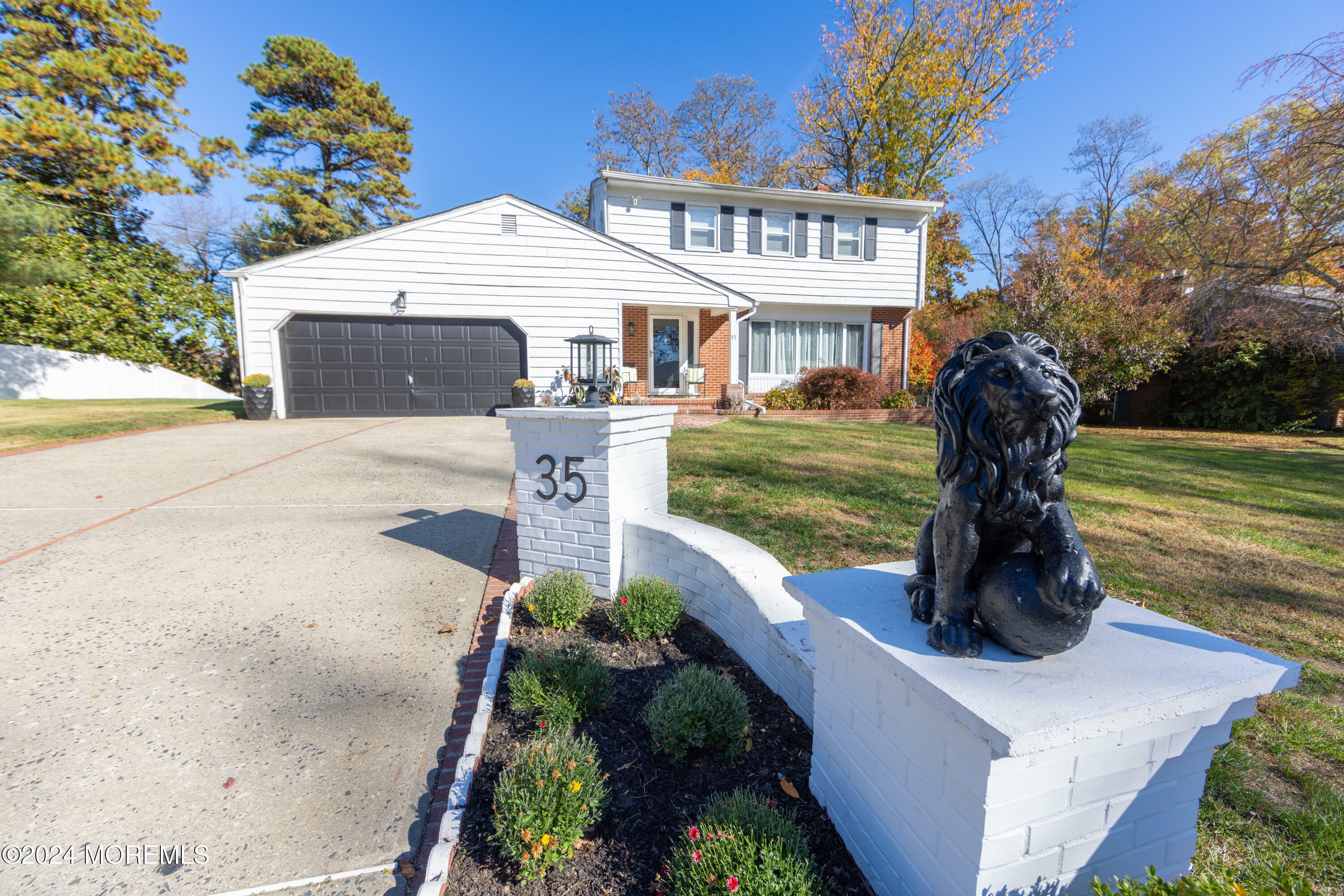 Property Photo:  35 Shorebrook Circle  NJ 07753 