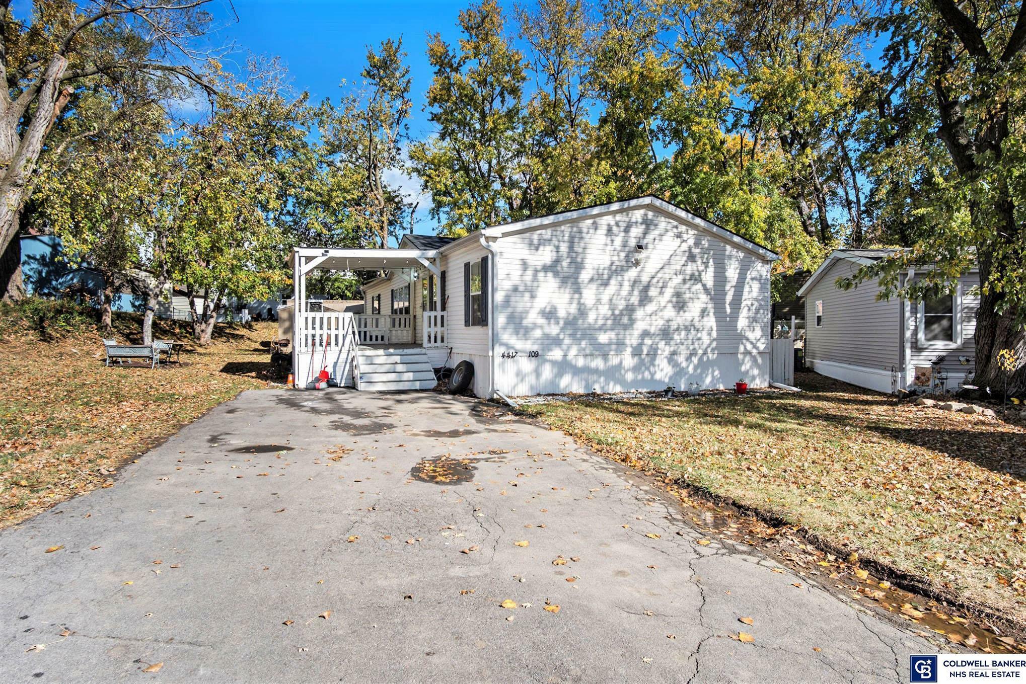 Property Photo:  4417 N 127th Court 109  NE 68164 