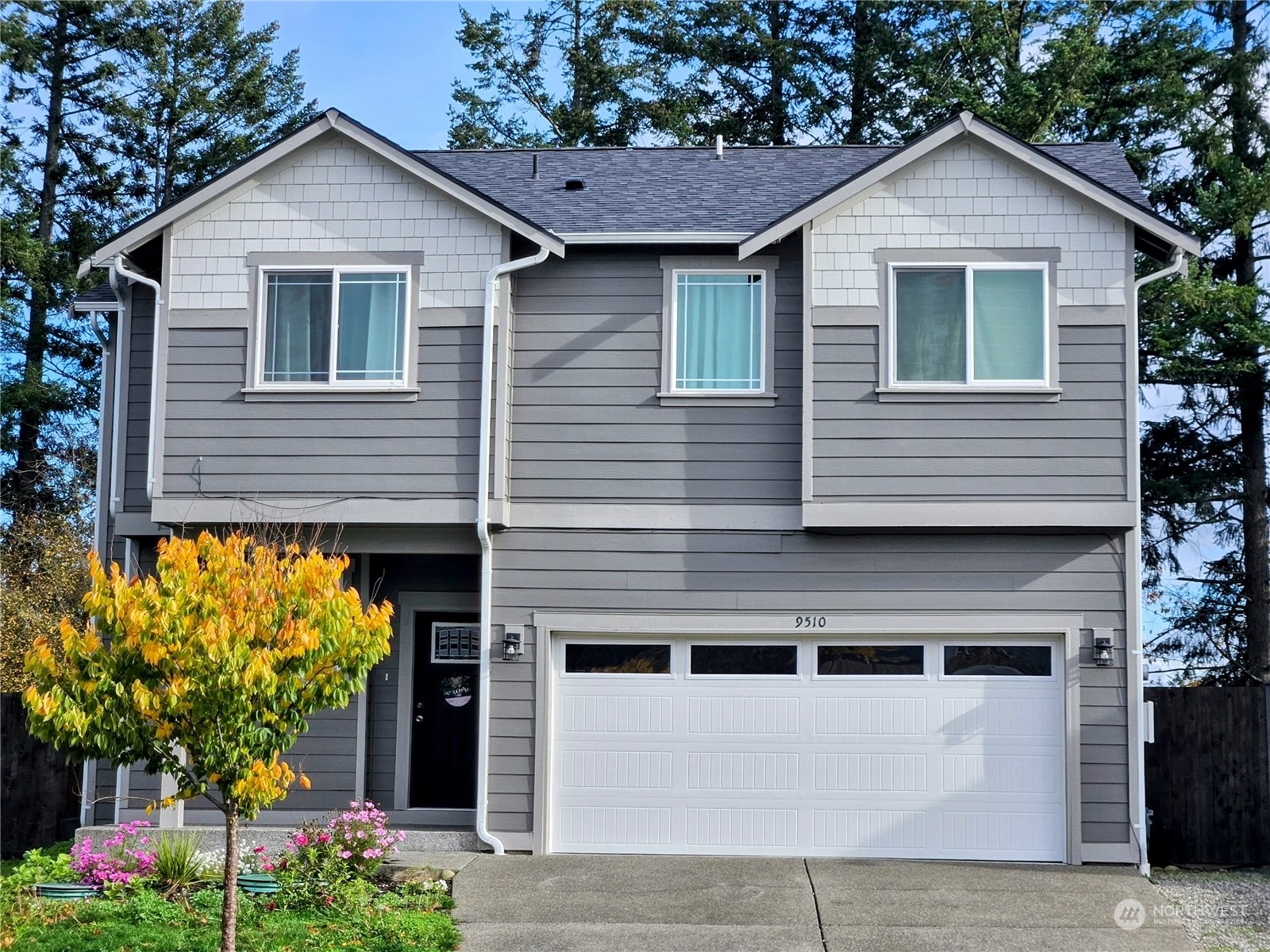 Property Photo:  9510 Tyler Terrace Court SE  WA 98597 