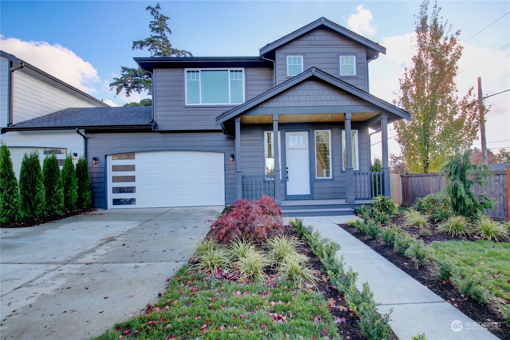 Property Photo:  1783 Hillcrest Loop  WA 98274 