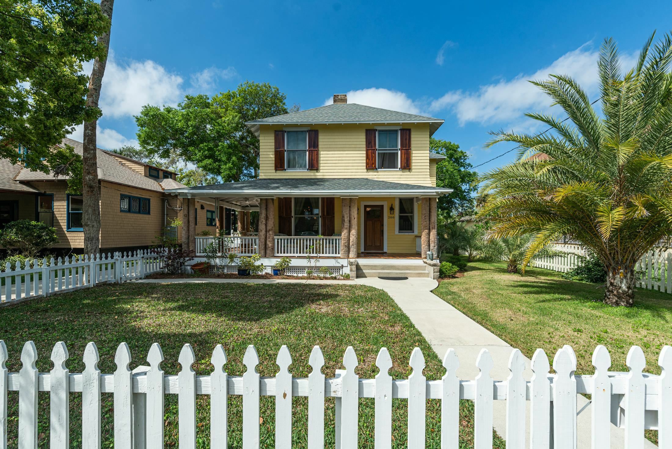 Property Photo:  288 St George St  FL 32084 