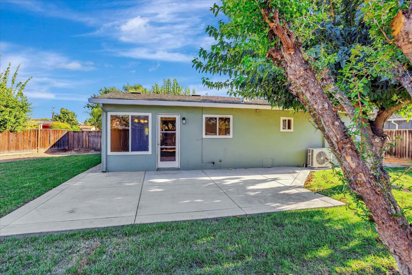 Property Photo:  2058 Jamaica Way  CA 95122 