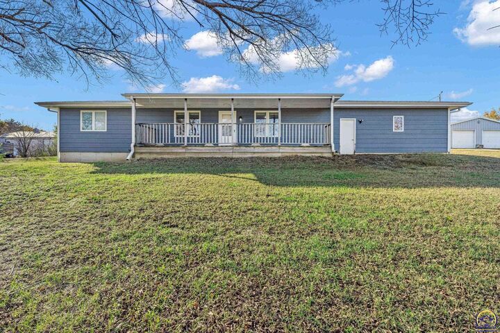 8937 NW 46th St  Silver Lake KS 66539 photo